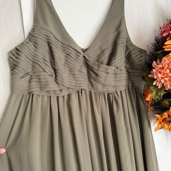 Birdy Gray Laurie Empire Dress - Picture 2 of 13